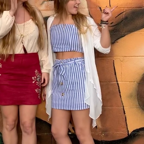 Two piece crop top and skirt combo - Picture 7 of 9